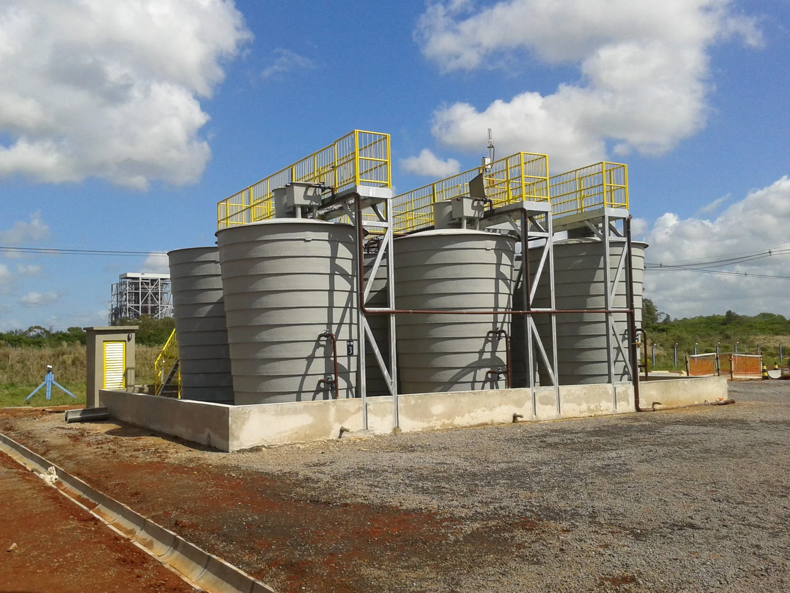 Estação compacta de efluentes industriais