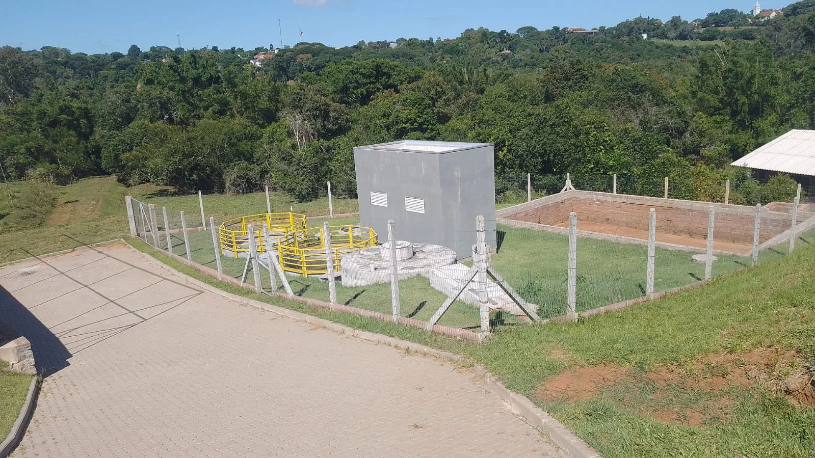 Estação compacta de efluentes industriais